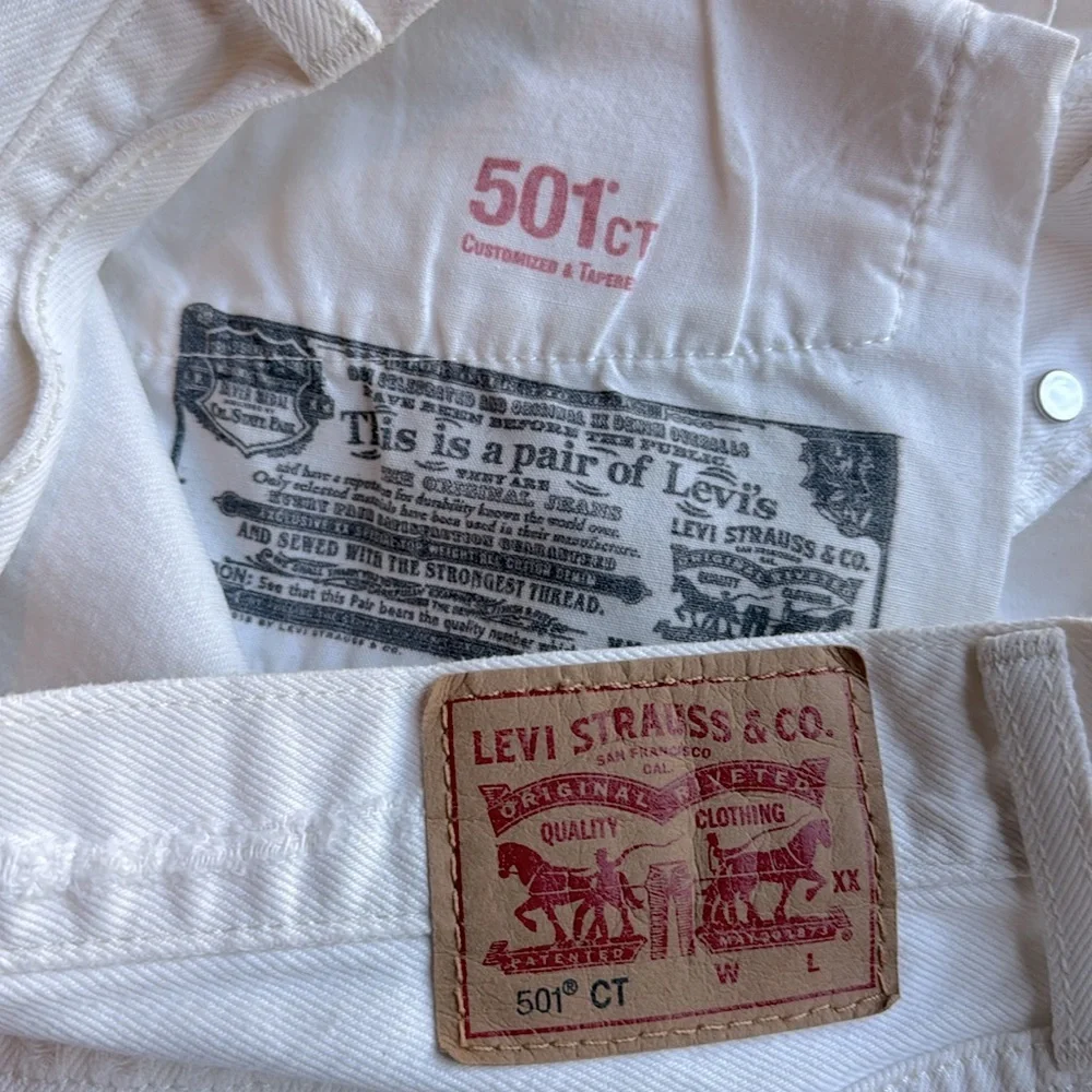 Levi's Customized and Tapered White Distressed jeans - Picture 4 of 11